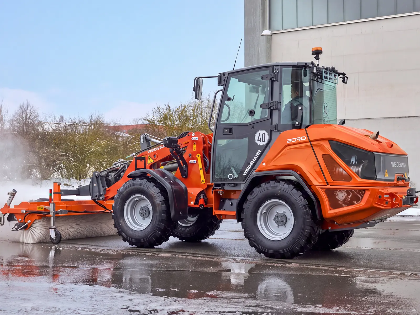 Weidemann 2090 med sopborste