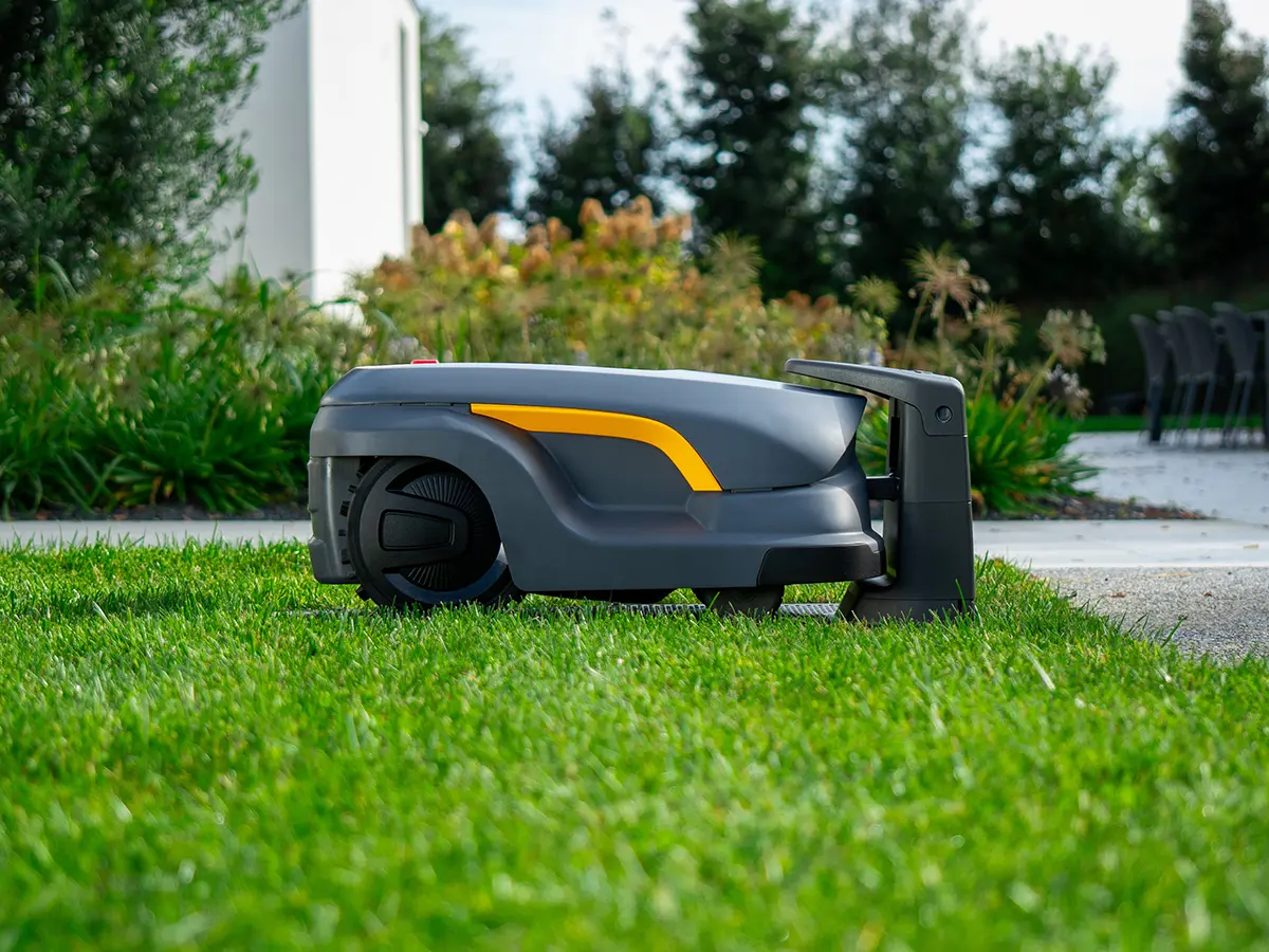 Traditionell robotgräsklippare
